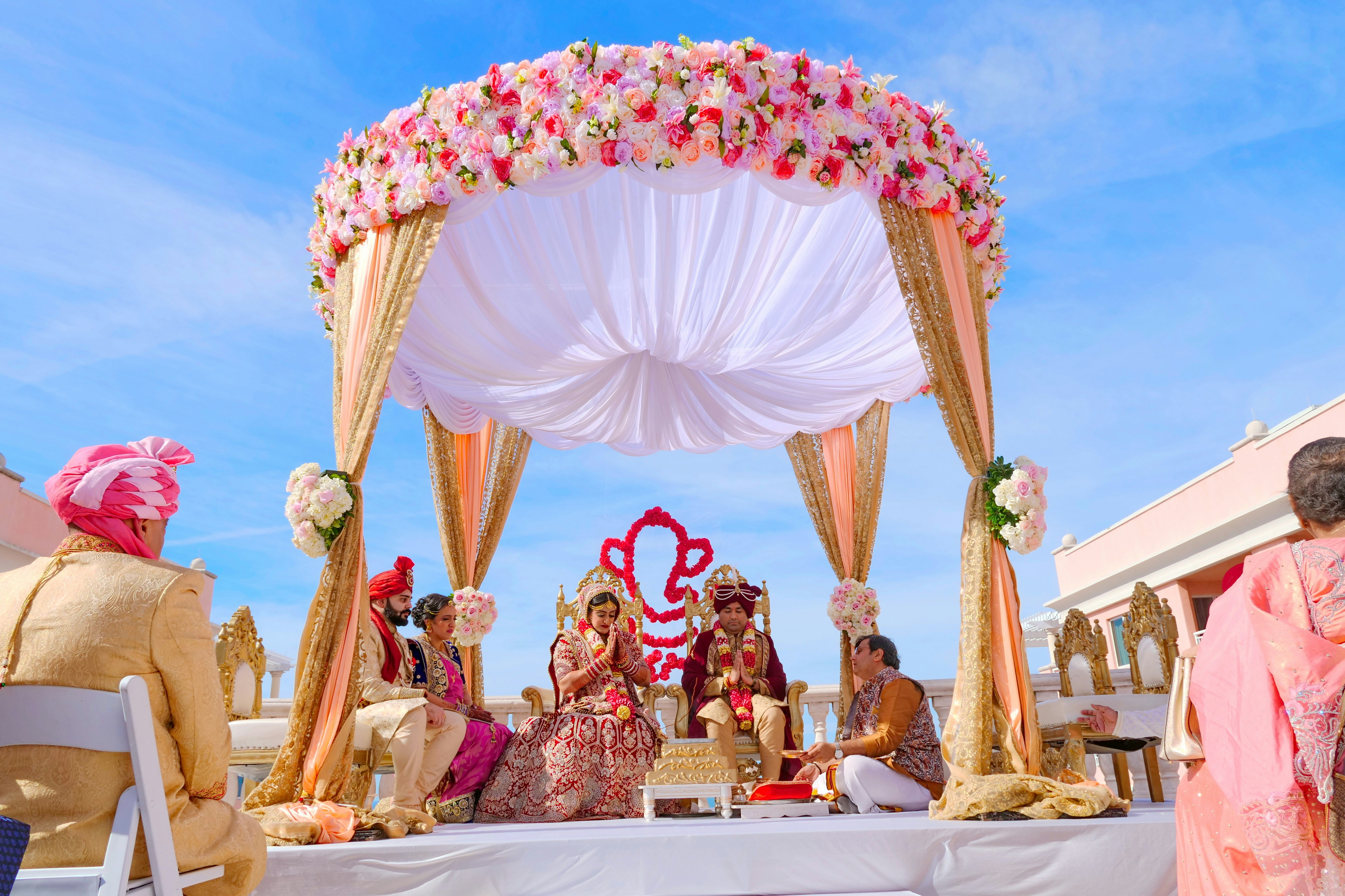 Elegant wedding decor